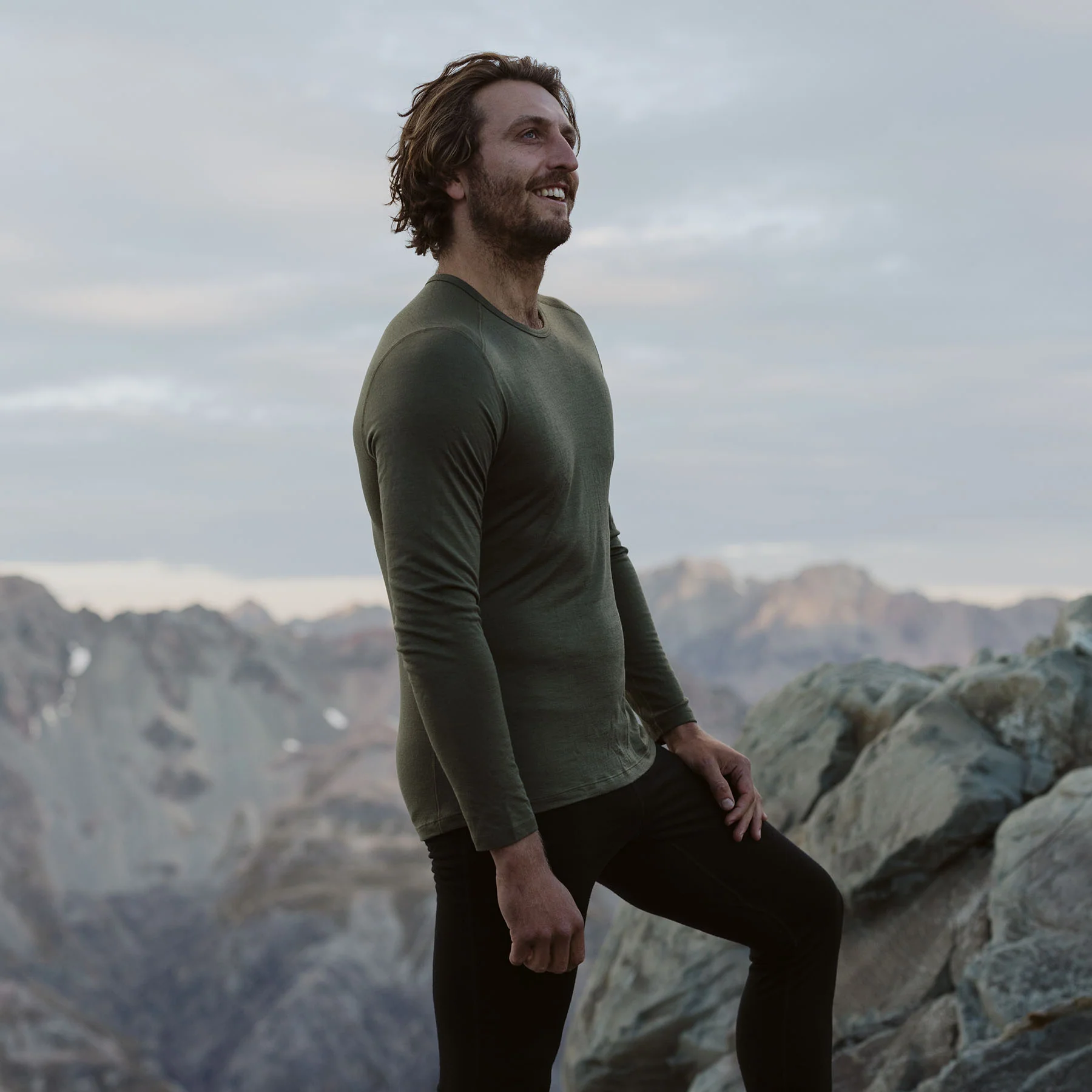 Men's Merino 260 Tech Long Sleeve Crewe Thermal Top - Image 9
