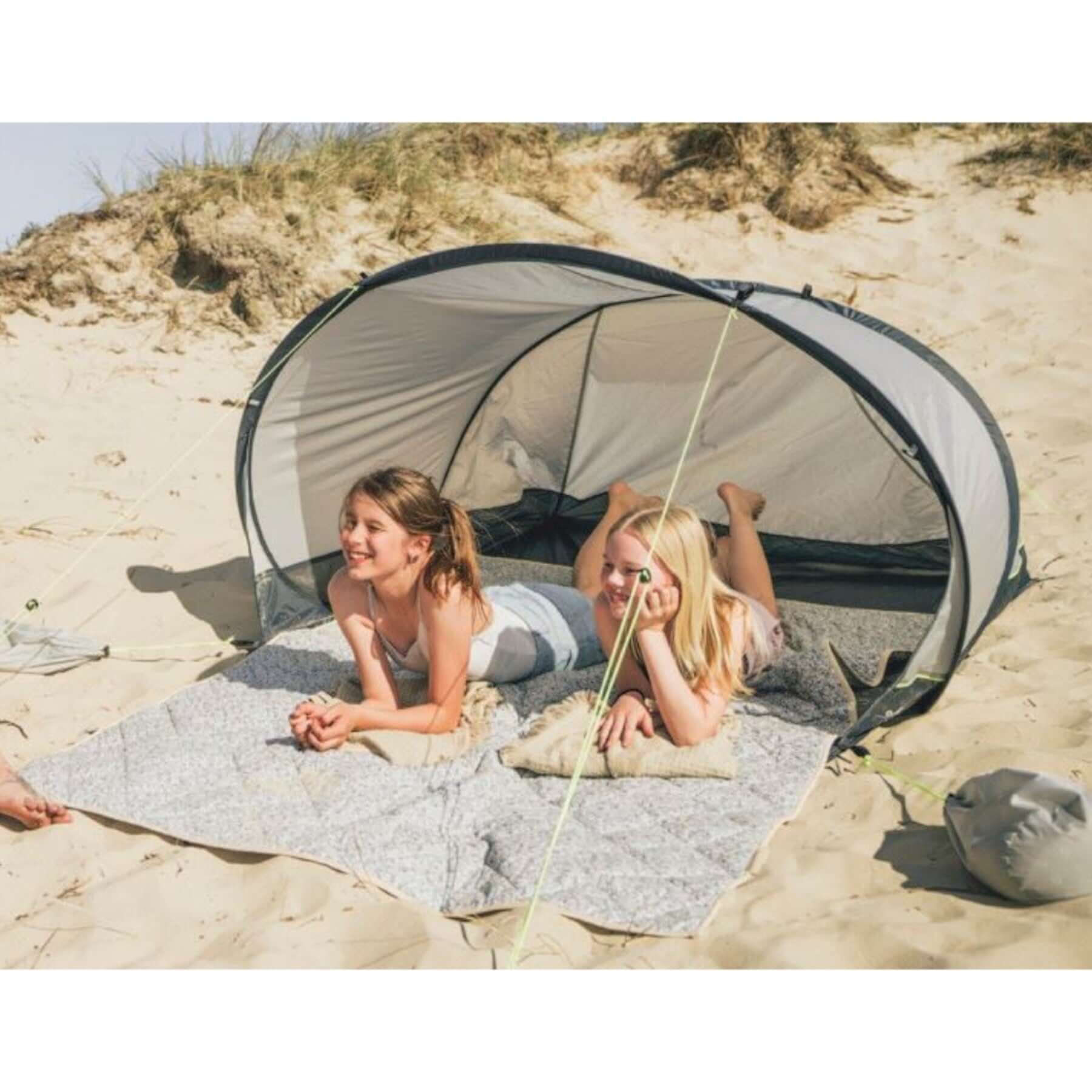 Eastbourne Beach Shelter - Image 8