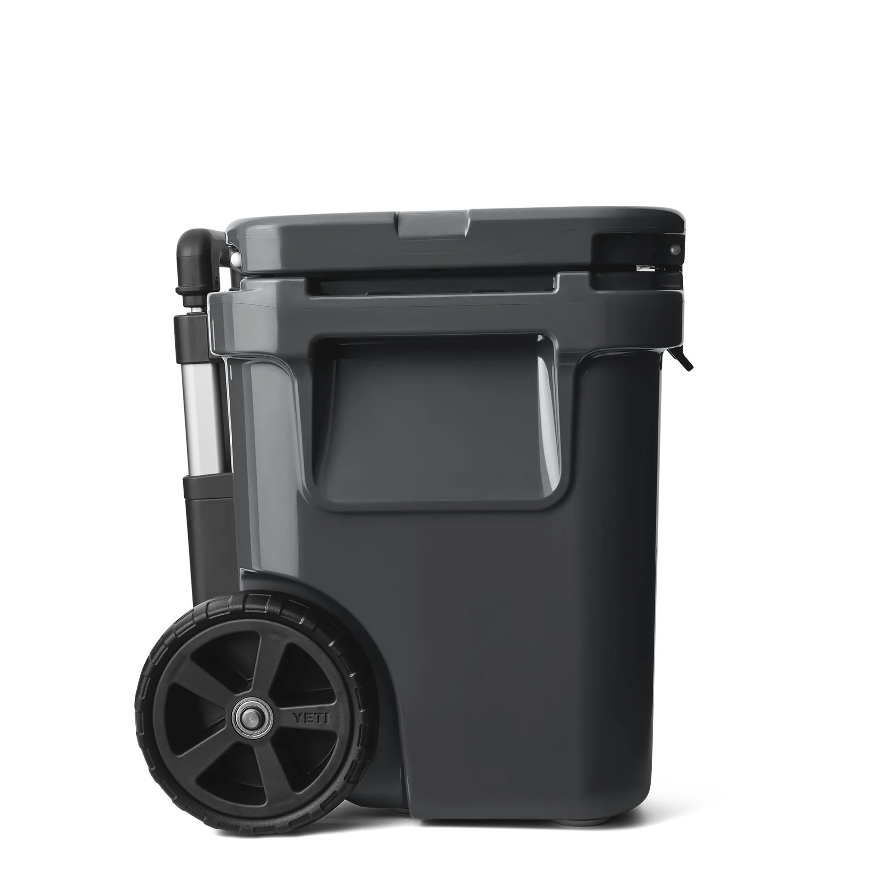 Roadie 32 Wheeled Cool Box - Image 15