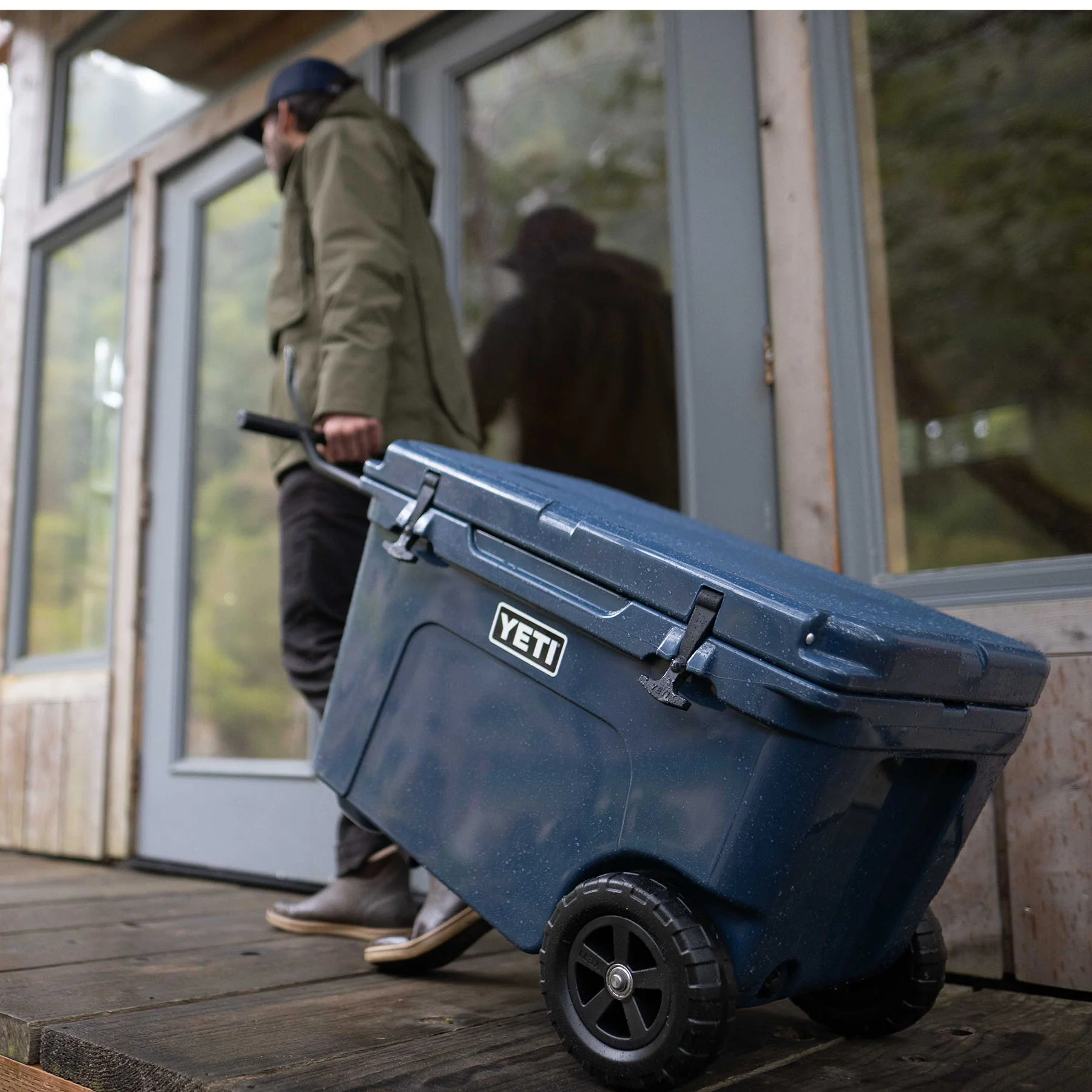 Tundra Haul Wheeled Cool Box - Image 9
